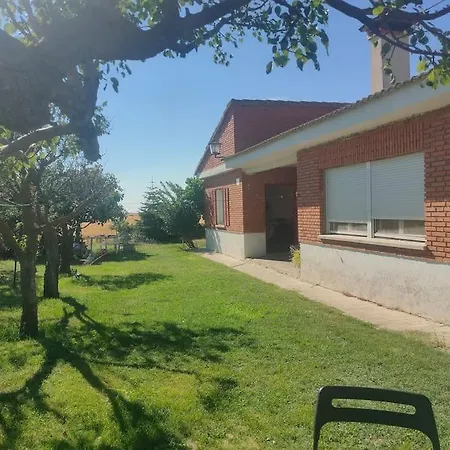 Holiday home De Tony En Plena Naturaleza Adanero